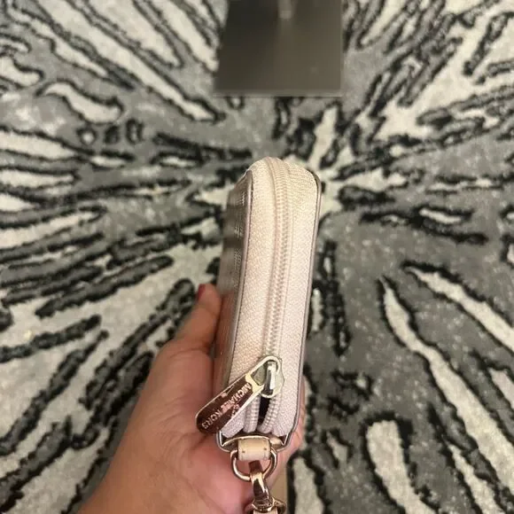 Michael Kors Rose Gold Logo Wallet/ Wristlet - Picture 7 of 11